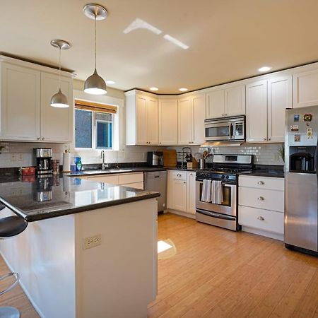 Stylish North Seattle Townhouse- Dual Master Suites מראה חיצוני תמונה