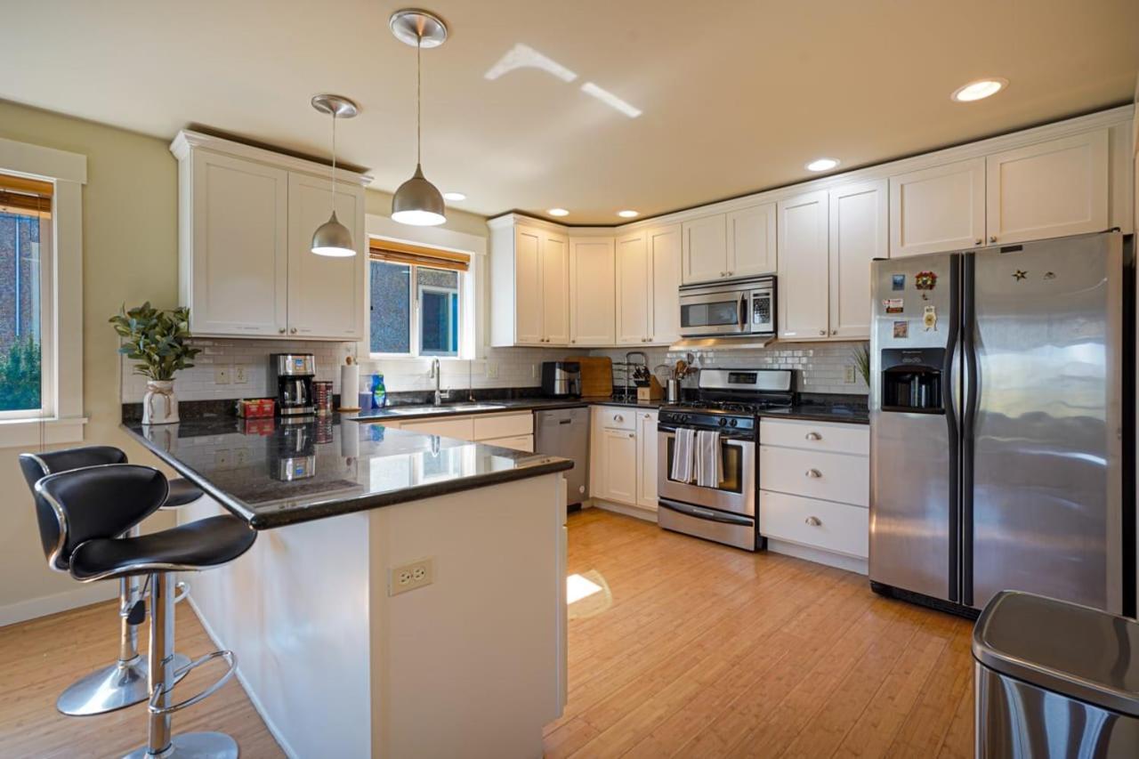 Stylish North Seattle Townhouse- Dual Master Suites מראה חיצוני תמונה