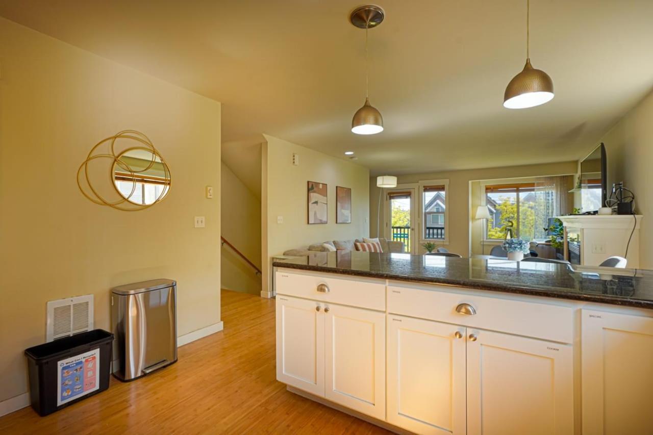 Stylish North Seattle Townhouse- Dual Master Suites מראה חיצוני תמונה