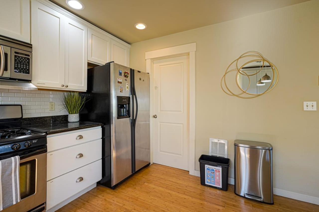 Stylish North Seattle Townhouse- Dual Master Suites מראה חיצוני תמונה